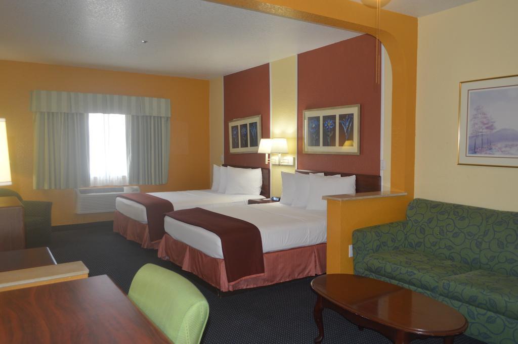 Howard Johnson By Wyndham San Antonio Hotel & Suites Εξωτερικό φωτογραφία