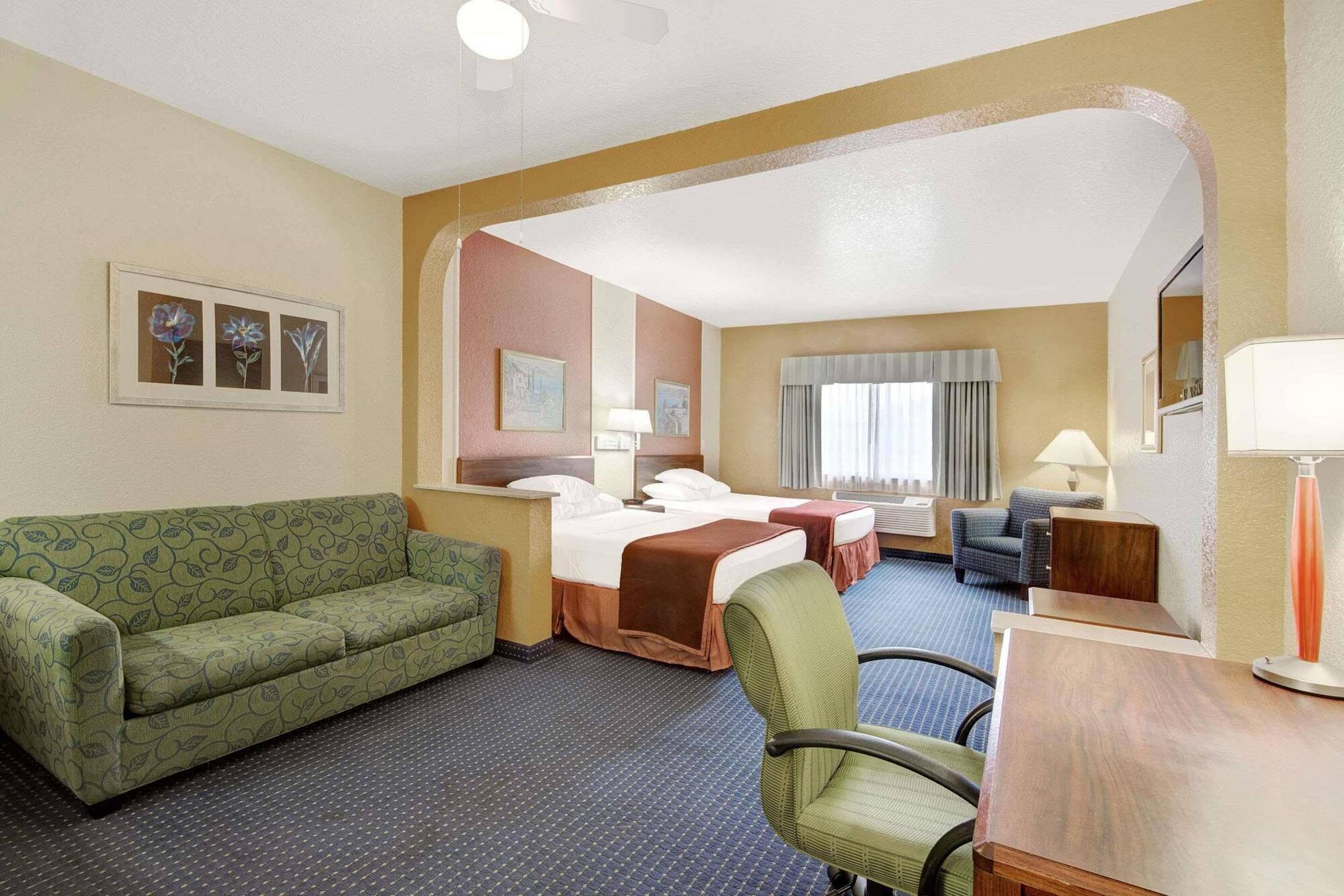 Howard Johnson By Wyndham San Antonio Hotel & Suites Εξωτερικό φωτογραφία